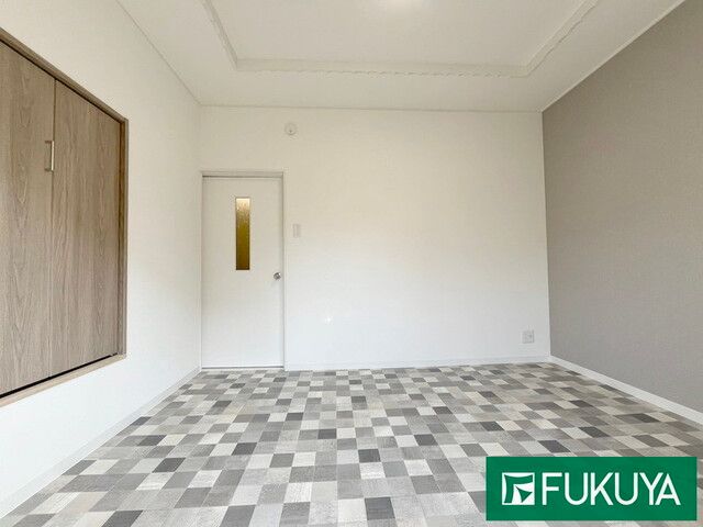 Renovated 3LDK House for Sale in Osaka Minato Ward - Thumbnail 4