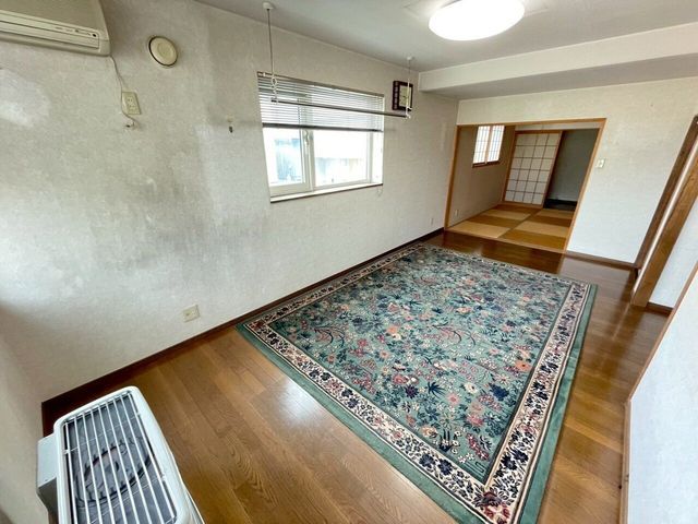 4SLDK RC Family Home with 4 Parking Spaces in Obihiro, Hokkaido - Thumbnail 4