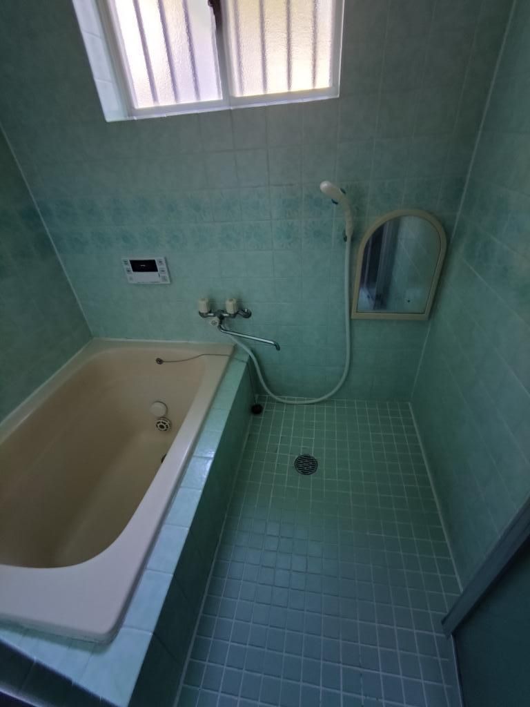5LDK Detached House for Sale Near Kayashima Station, Neyagawa - Thumbnail 3