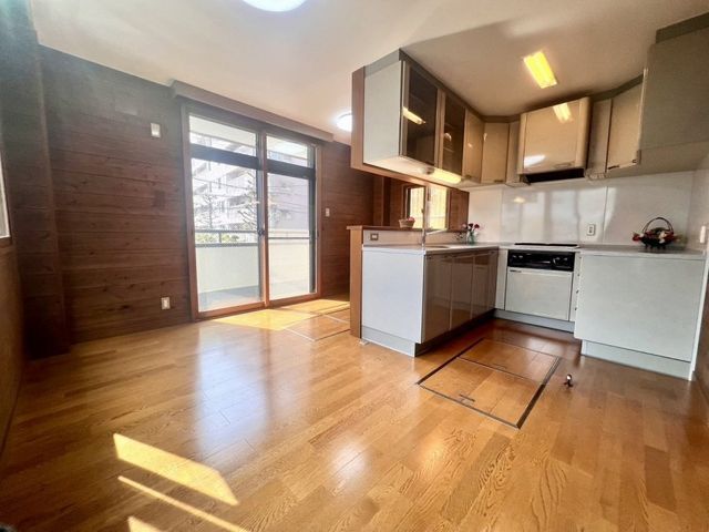 3LDK Steel Frame House for Sale in Mikage, Kobe - Thumbnail 3