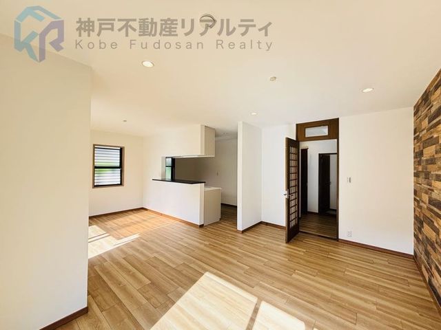 Renovated 4LDK House in Minami Gobayashi, Kobe - Thumbnail 4