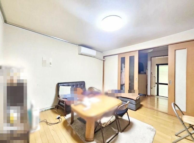 Kita-Tanabe 4-chome Terrace House for Sale in Osaka - Thumbnail 3