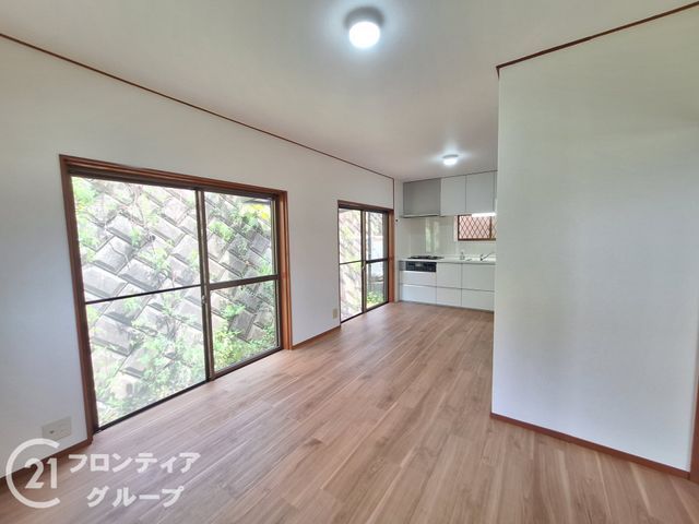 Renovated 4LDK House in Kobe Tarumi Ward | 1460万 Yen - Thumbnail 3