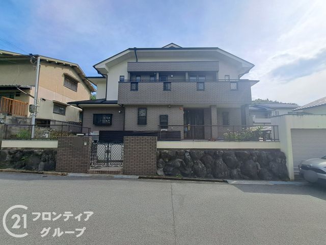 4SLDK Wooden House for Sale in Higashi Ikoma, Nara - Thumbnail 2