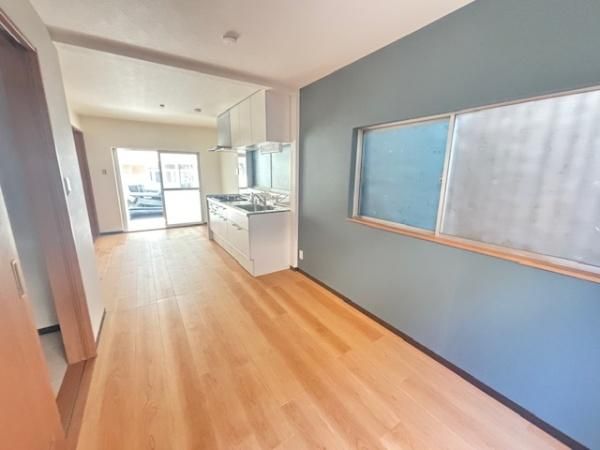 Renovated 3LDK House for Sale in Higashiosaka, Osaka - Thumbnail 2