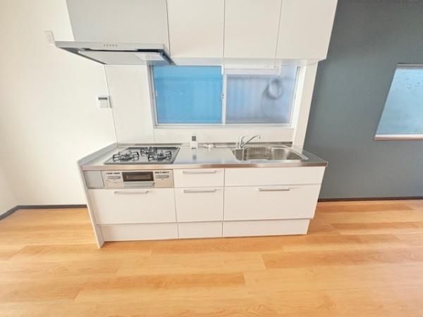 Renovated 3LDK House for Sale in Higashiosaka, Osaka - Thumbnail 4