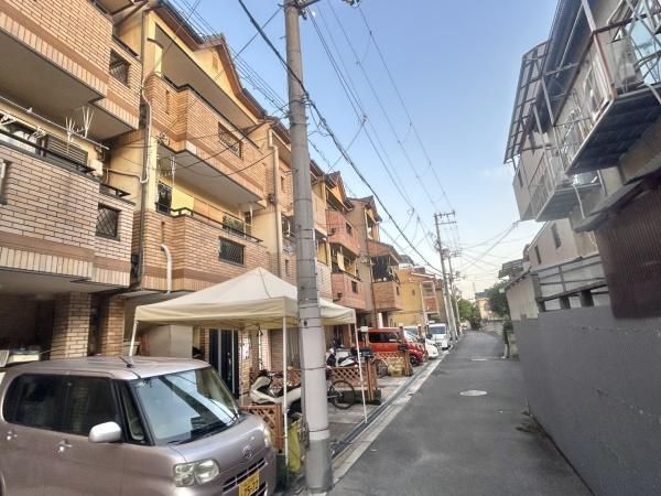 4LDK Steel Frame House for Sale in Higashisumiyoshi, Osaka - Thumbnail 2