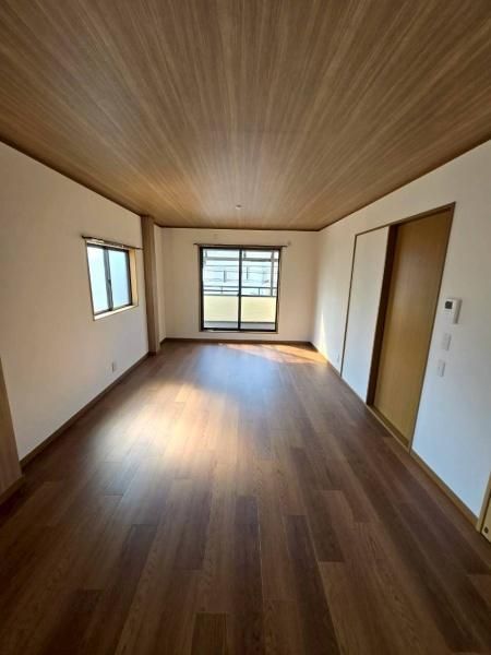 4LDK Detached House for Sale in Amagasaki, Hyogo | 15 Min Walk to Koshien-guchi Stn - Thumbnail 2