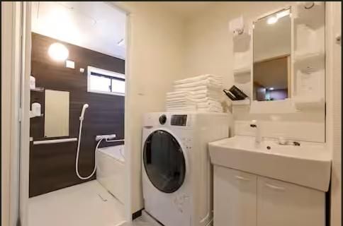 Renovated 2LDK House for Sale Near Tengachaya Station, Osaka - Thumbnail 2