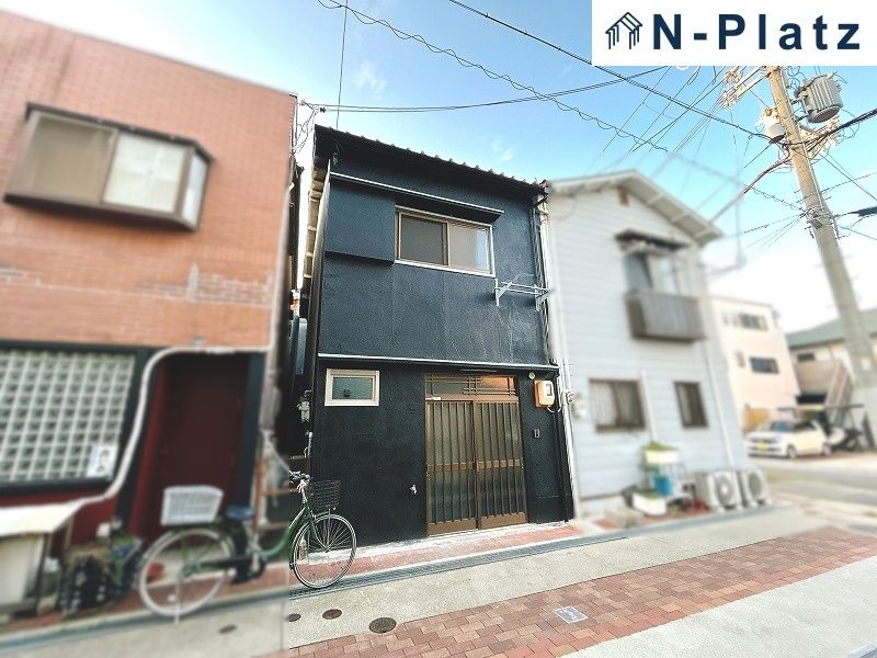 Renovated 1LDK House Near Totorri Station, Kobe - Image 1