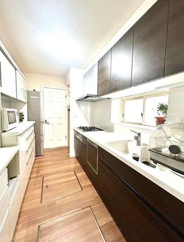 4LDK Detached House in Matsubara, Osaka – 173 sqm, Garden - Thumbnail 3