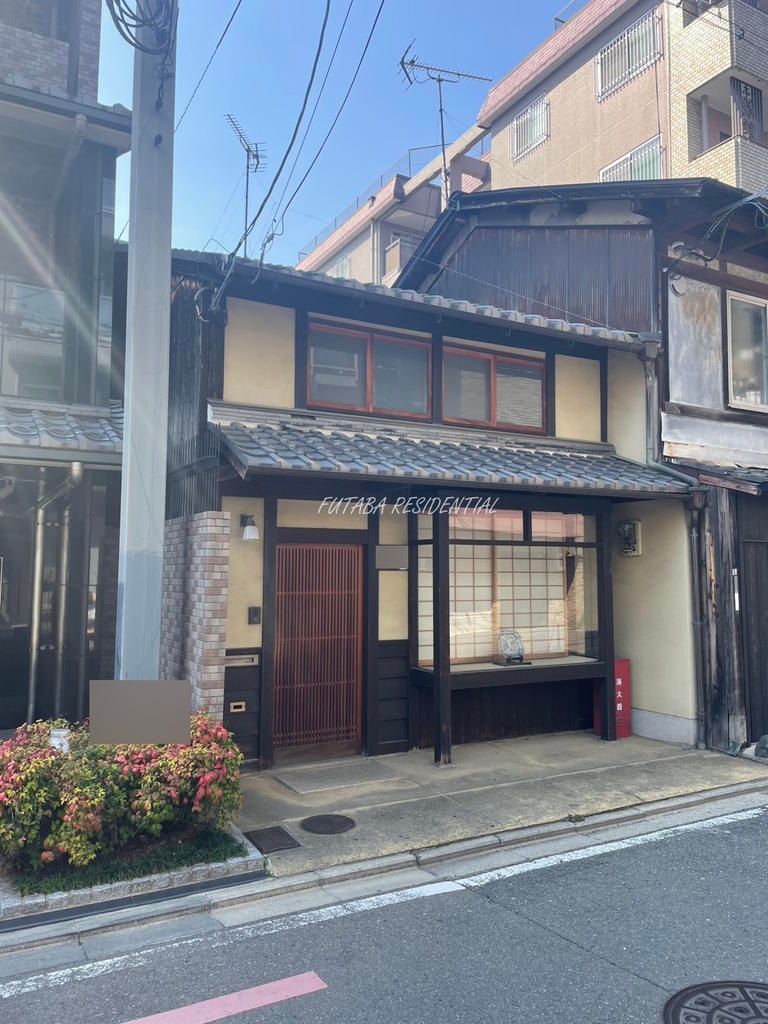 8LDK Historic Machiya in Shimogyo-ku, Kyoto - 192.52 sqm - Thumbnail 2