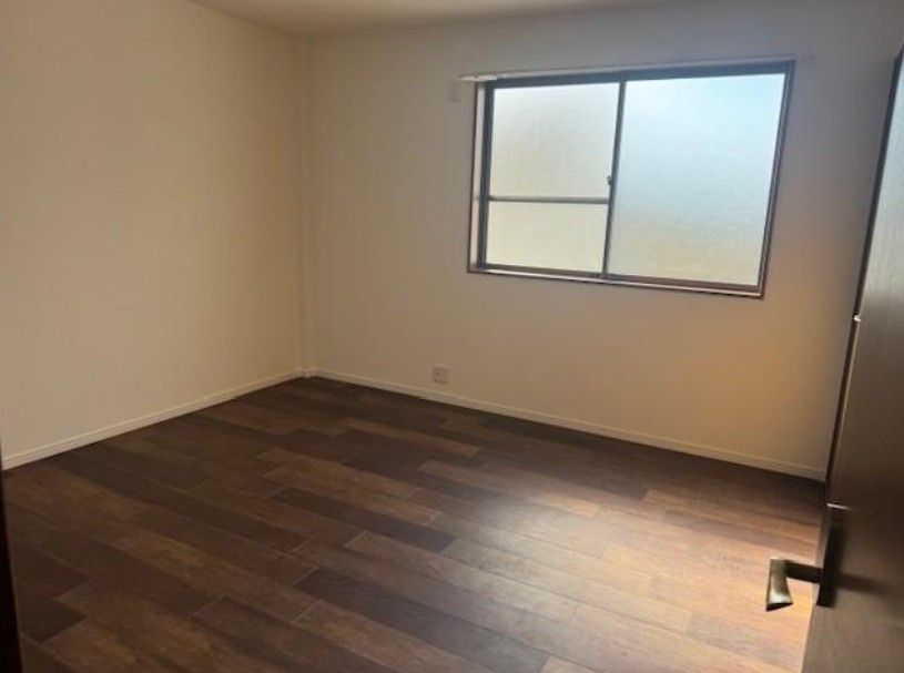 Renovated 4LDK Steel House near Komagawa-Nakano Station, Osaka - Thumbnail 4