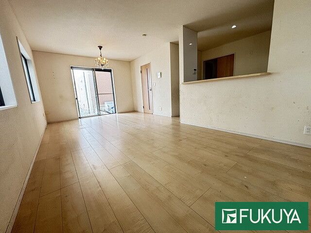 3SLDK Detached House for Sale in Settsu City, Osaka - Thumbnail 3