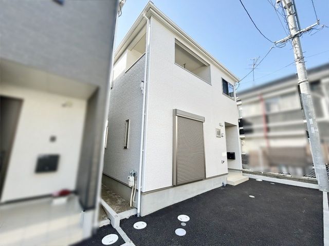 Modern 3LDK Detached House for Sale in Ikeda, Osaka - Thumbnail 2
