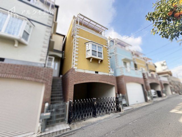 4LDK Detached House for Sale near Mukogawa Station, Amagasaki - Thumbnail 2