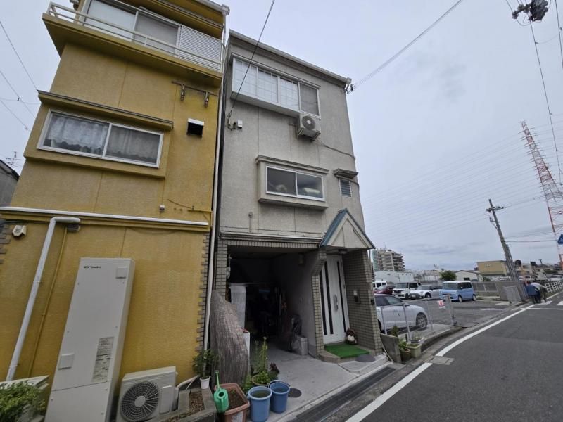 4DK House for Sale in Kadoma, Osaka - 98.4 sqm - Image 1