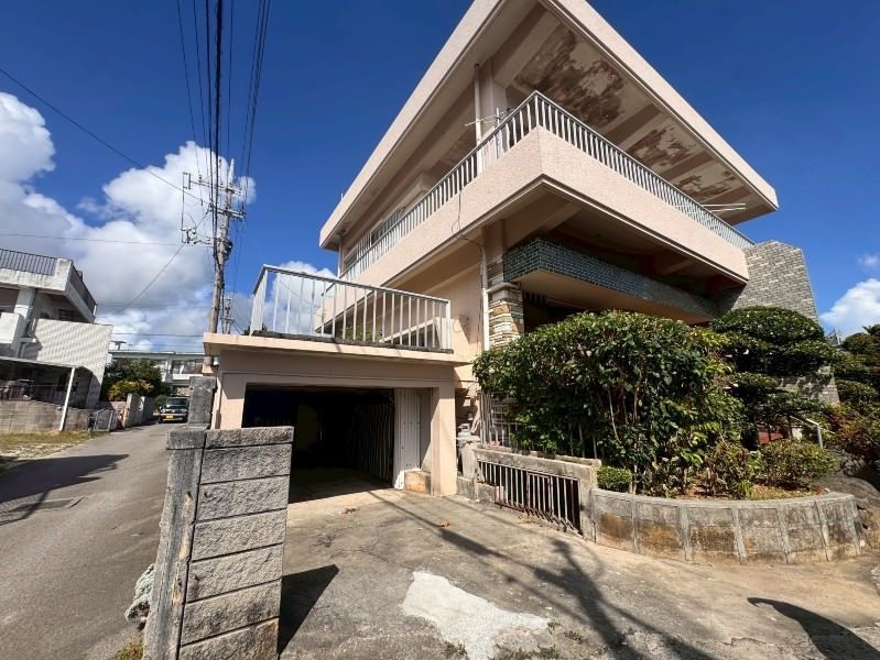 6DK House for Sale in Ishigaki City, Okinawa - 141.46 sqm - Thumbnail 2