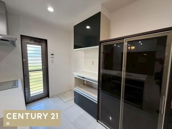 Renovated 5LDK House for Sale in Katsuragi, Wakayama - Thumbnail 4