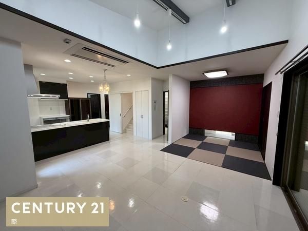Renovated 5LDK House for Sale in Katsuragi, Wakayama - Thumbnail 3