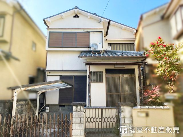 4LDK Wooden House for Sale in Kyoto's Nishikyo Ward - Image 1
