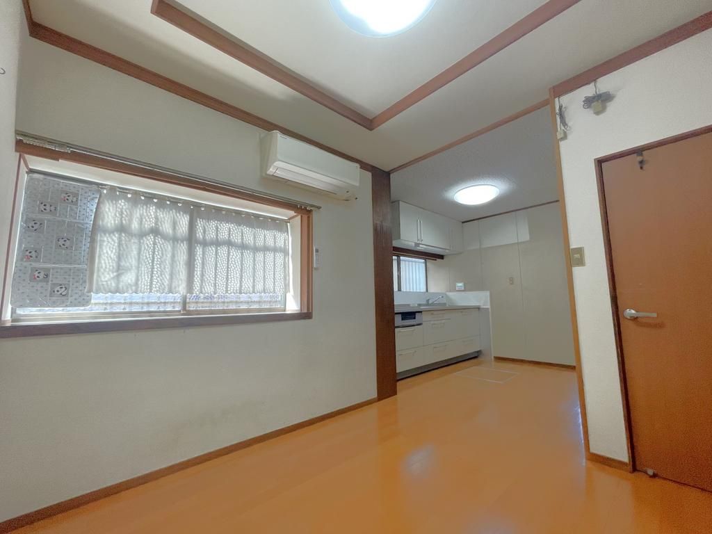 3DK House for Sale in Gobo City, Wakayama - 38.92 sqm - Thumbnail 2