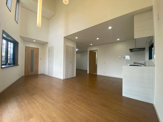 3LDK Detached House for Sale in Hirakata, Osaka - Thumbnail 3