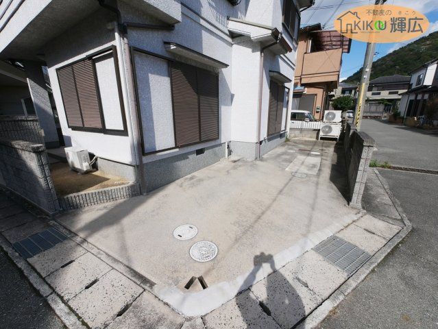 4LDK Detached House for Sale in Himeji, Hyogo - 99.36 sqm - Thumbnail 3