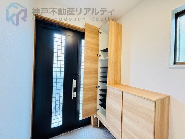 Renovated 3LDK House in Kobe's Fujimigaoka, Near Obodani Station - Thumbnail 2