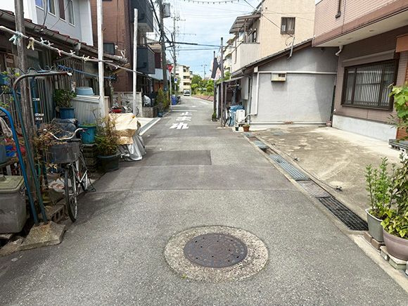 3LDK Steel-Framed House for Sale in Toyonaka, Osaka - Thumbnail 2