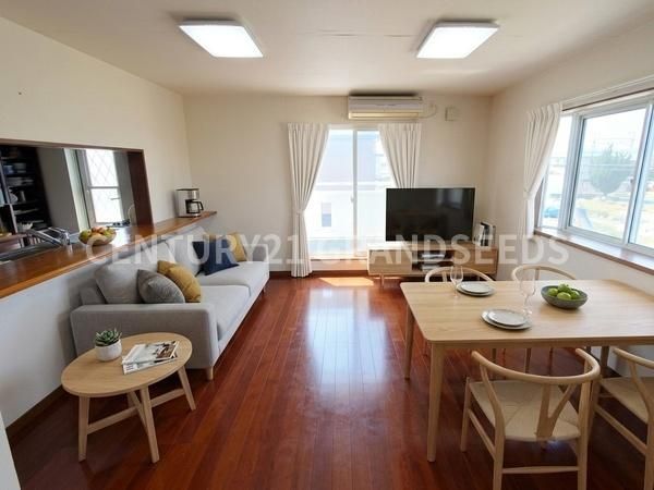 5LDK House with Solar Panels in Takatsuki, Osaka 125.91 sqm - Thumbnail 3