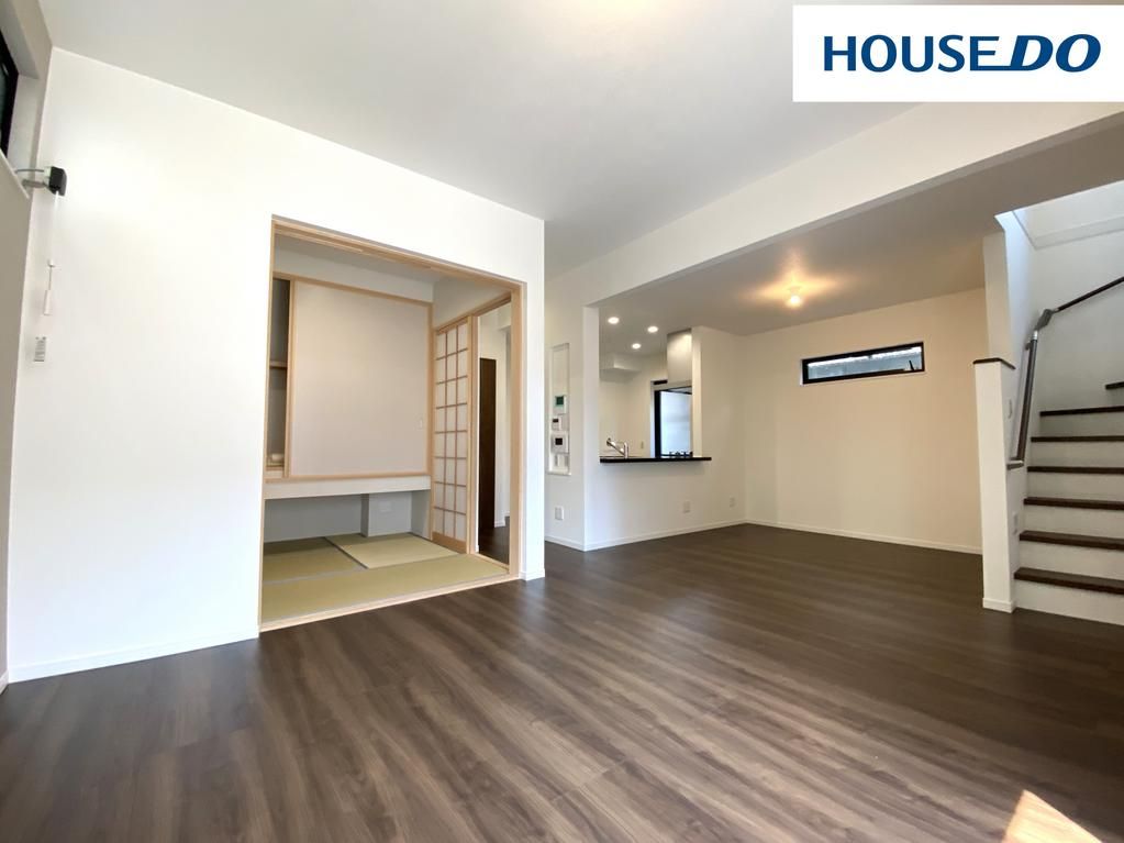 Modern 4LDK House Near Mikage Station, Kobe | 2022 Build - Image 1