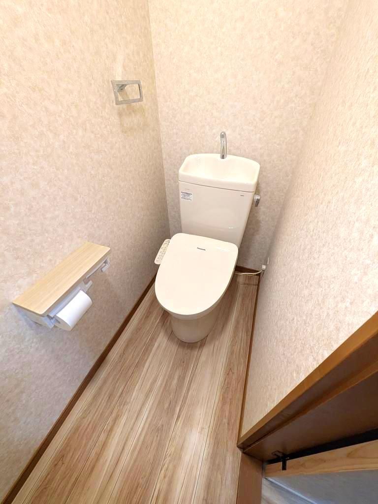 Renovated 2LDK Terrace House for Sale in Yamashina, Kyoto - Thumbnail 4