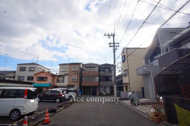 Modern 4LDK House for Sale in Higashiosaka, Osaka - Thumbnail 3