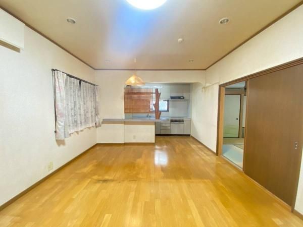 4SLDK House for Sale Near Kii-Nakanoshima Station, Wakayama - Thumbnail 2