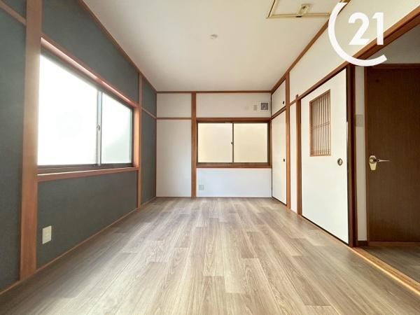 3DK House for Sale Near Chidoribashi Station, Osaka - Thumbnail 4