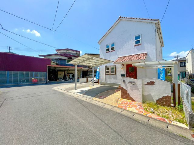 3LDK House for Sale in Higashi-ku, Okayama - 95.22 sqm - Thumbnail 2