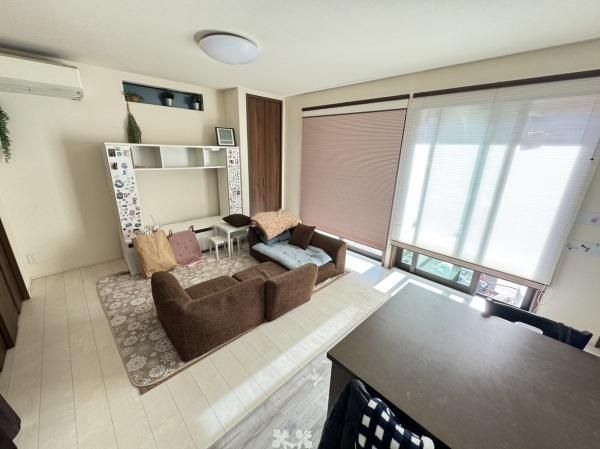 Modern 3SLDK House for Sale in Itami, Hyogo - Built 2018 - Thumbnail 4