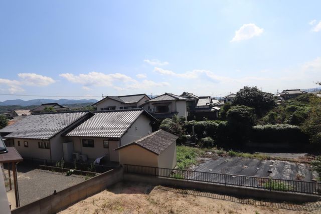 5LDK Renovated House with Large Garden in Oita City - Thumbnail 2