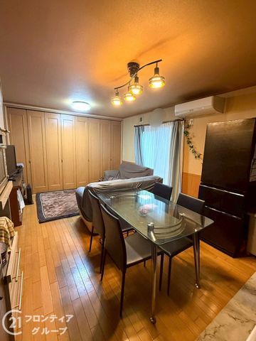 4LDK Family House with Garden for Sale in Sakai, Osaka - Thumbnail 2