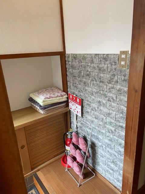 3DK Detached House for Sale in Nishinari, Osaka - 75.46 sqm - Thumbnail 2