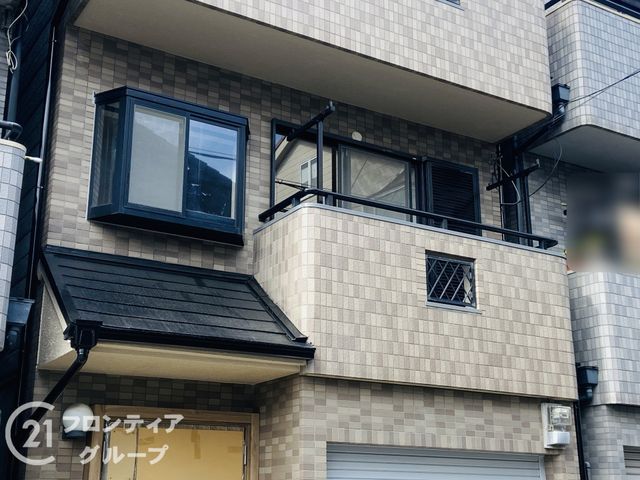 Modern 4LDK House for Sale in Moriguchi, Osaka - Thumbnail 3