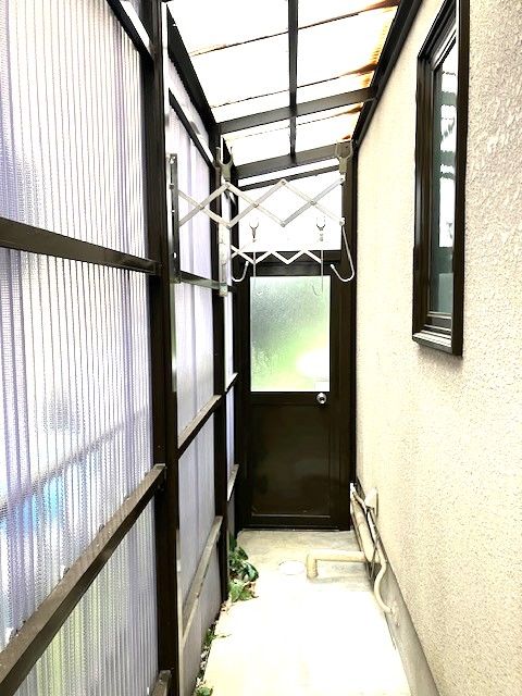 Renovated 4LDK House with 3 Parking Spaces in Kobe Suma - Thumbnail 2