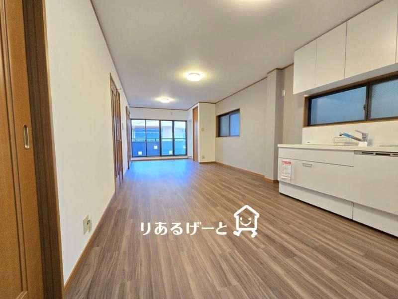 3LDK Renovated House for Sale in Moriguchi, Osaka - Thumbnail 3