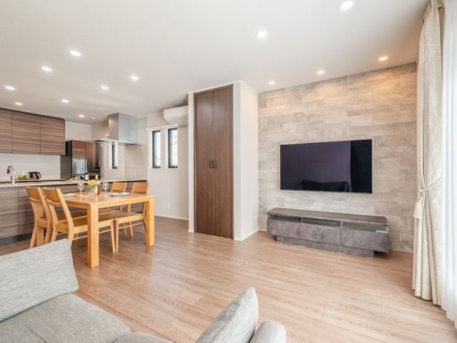 Modern 3LDK House for Sale in Ibaraki, Osaka - 12 Min Walk to Station - Thumbnail 4