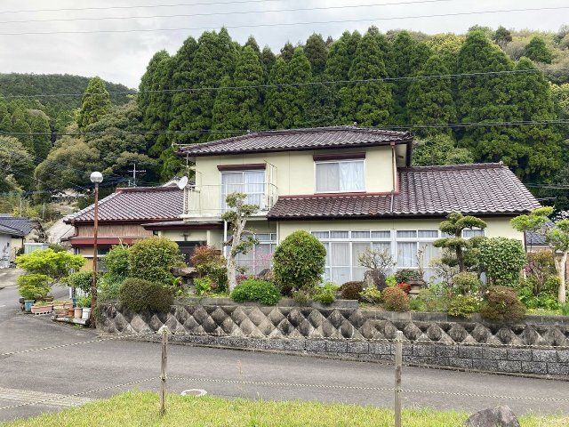 3LDK Detached House for Sale in Satsumasendai, Kagoshima - Thumbnail 2