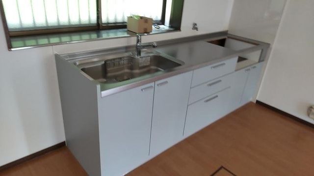 Renovated 5LDK House with Garden for Sale in Himeji, Hyogo - Thumbnail 4