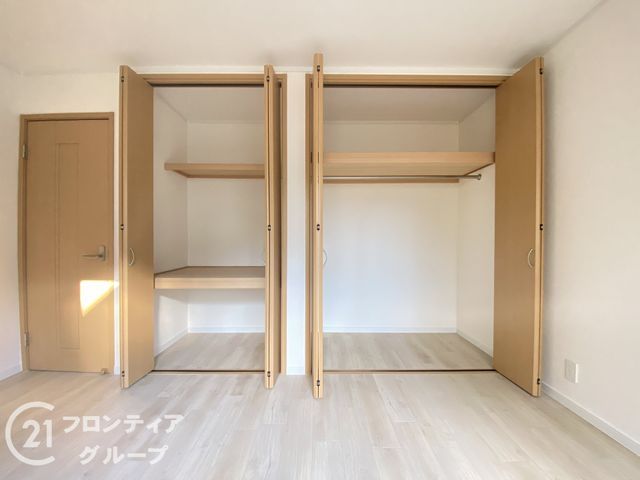 3SLDK Detached House in Katano City, Osaka with Solar Panels - Thumbnail 4
