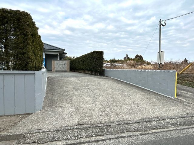 4LDK Detached House for Sale in Shibushi, Kagoshima - Thumbnail 2