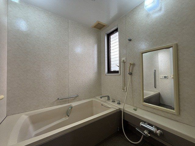 2LDK Lightweight Steel House for Sale in Nara City - Thumbnail 4